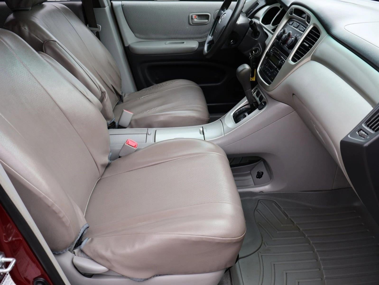 2004 Toyota Highlander Base