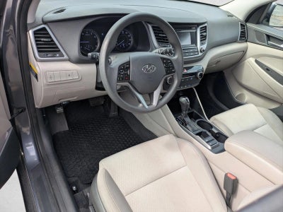 2016 Hyundai TUCSON FWD 4dr SE