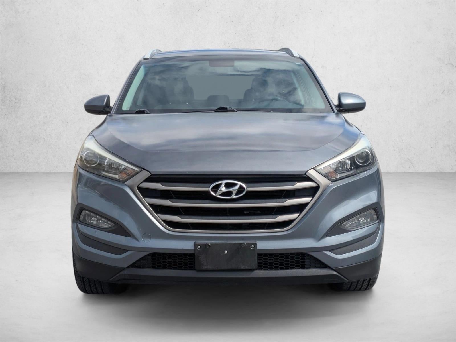 2016 Hyundai TUCSON FWD 4dr SE