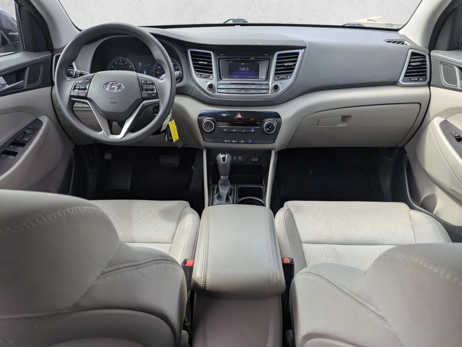 2016 Hyundai TUCSON FWD 4dr SE