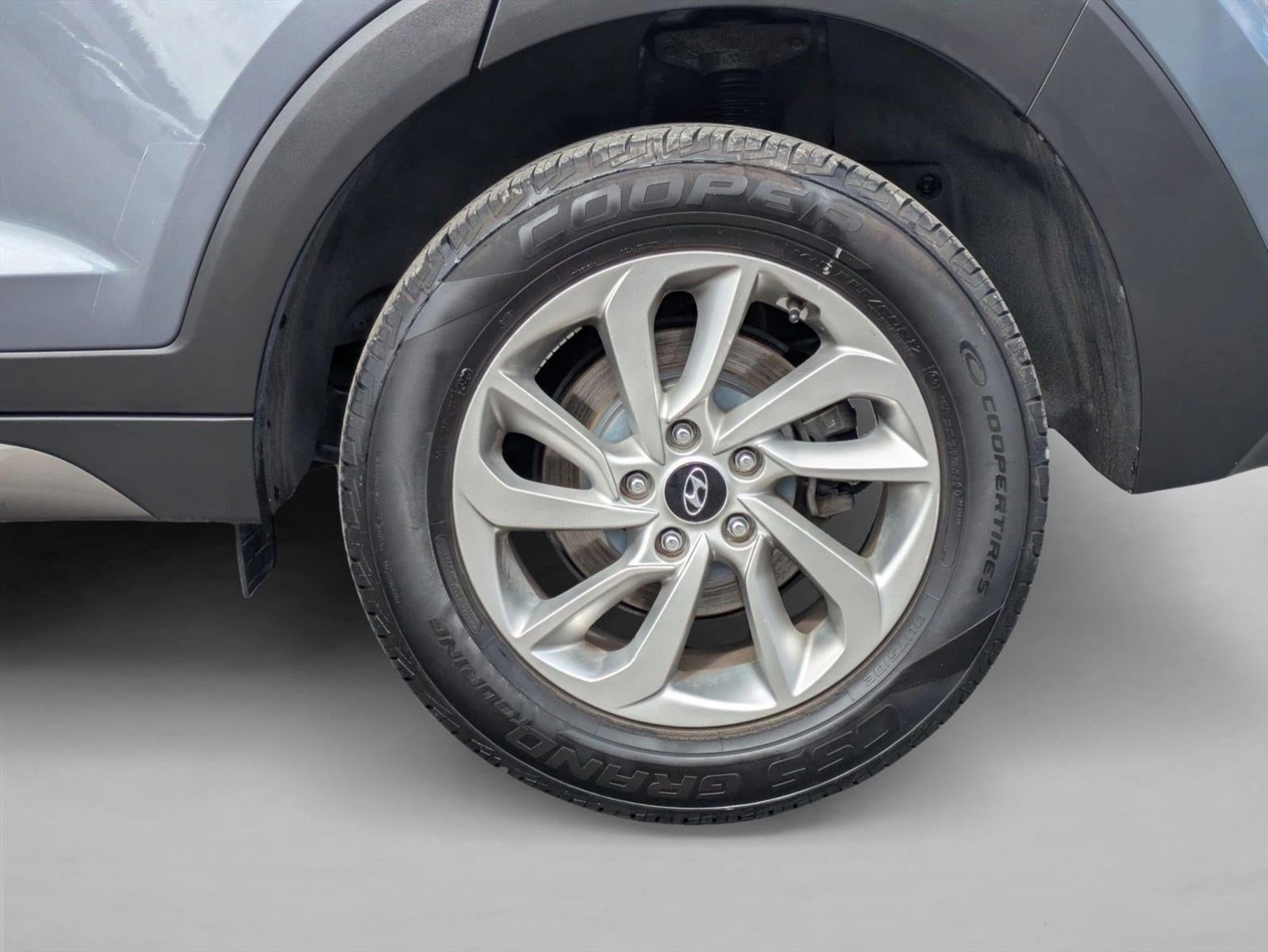 2016 Hyundai TUCSON FWD 4dr SE