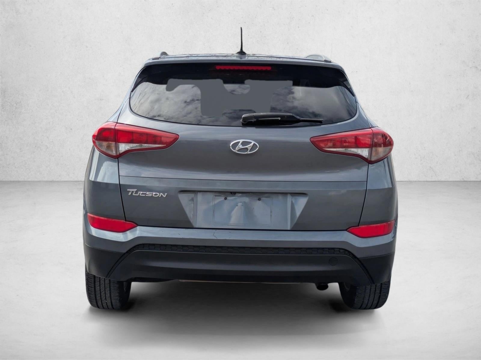 2016 Hyundai TUCSON FWD 4dr SE