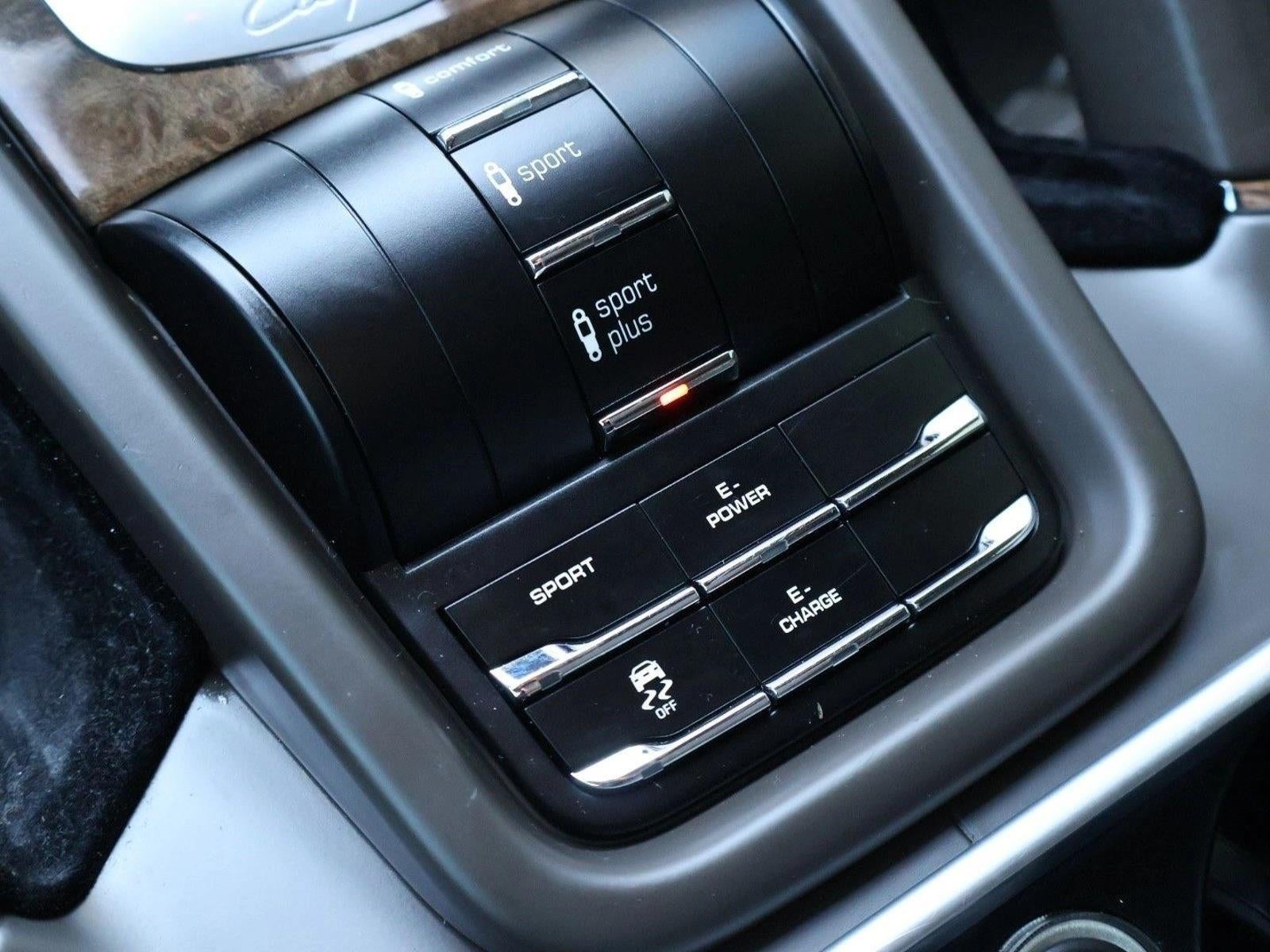2017 Porsche Cayenne S E-Hybrid Platinum Edition AWD