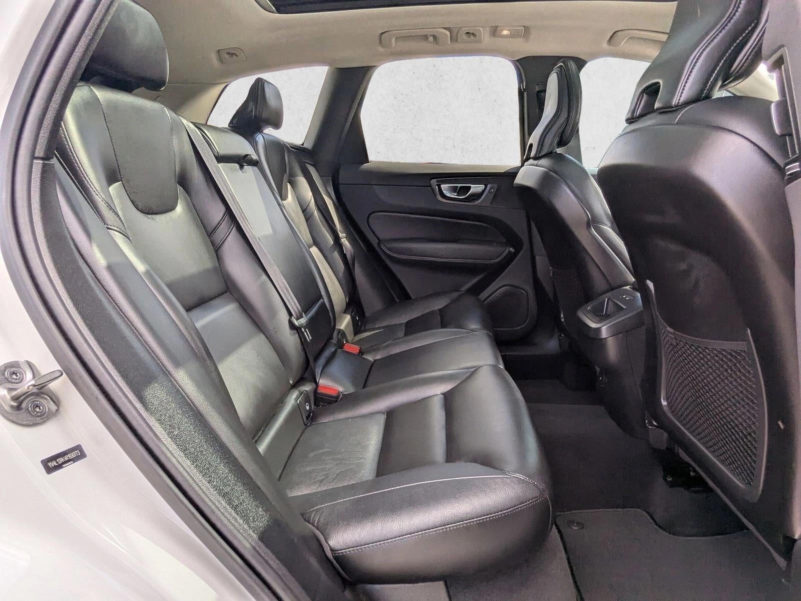 2024 Volvo XC60 B5 AWD Core Dark Theme