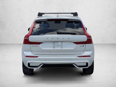 2024 Volvo XC60 B5 AWD Core Dark Theme
