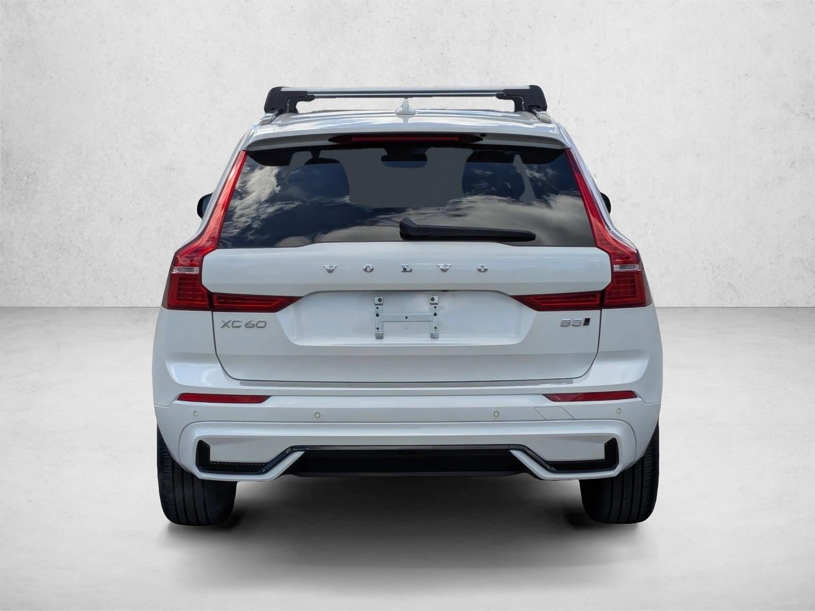2024 Volvo XC60 B5 AWD Core Dark Theme