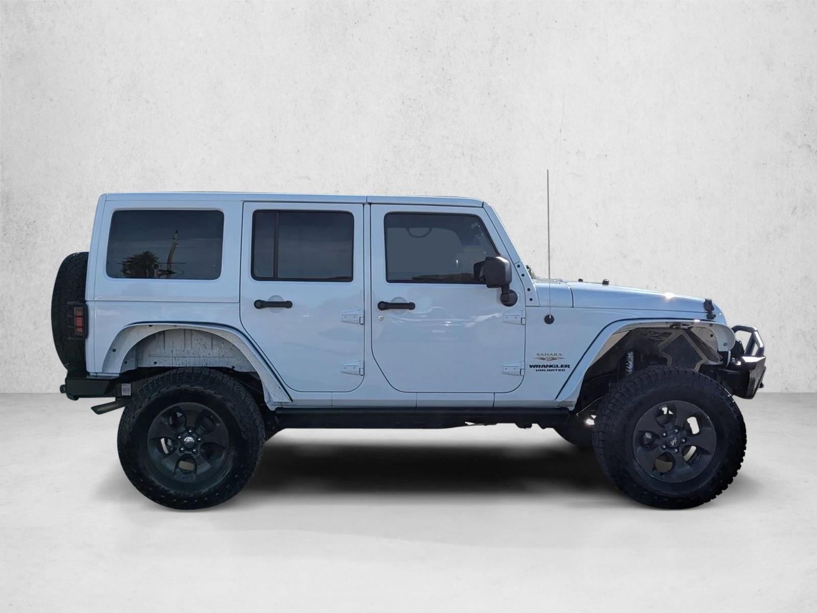 2014 Jeep Wrangler Unlimited 4WD 4dr Sahara