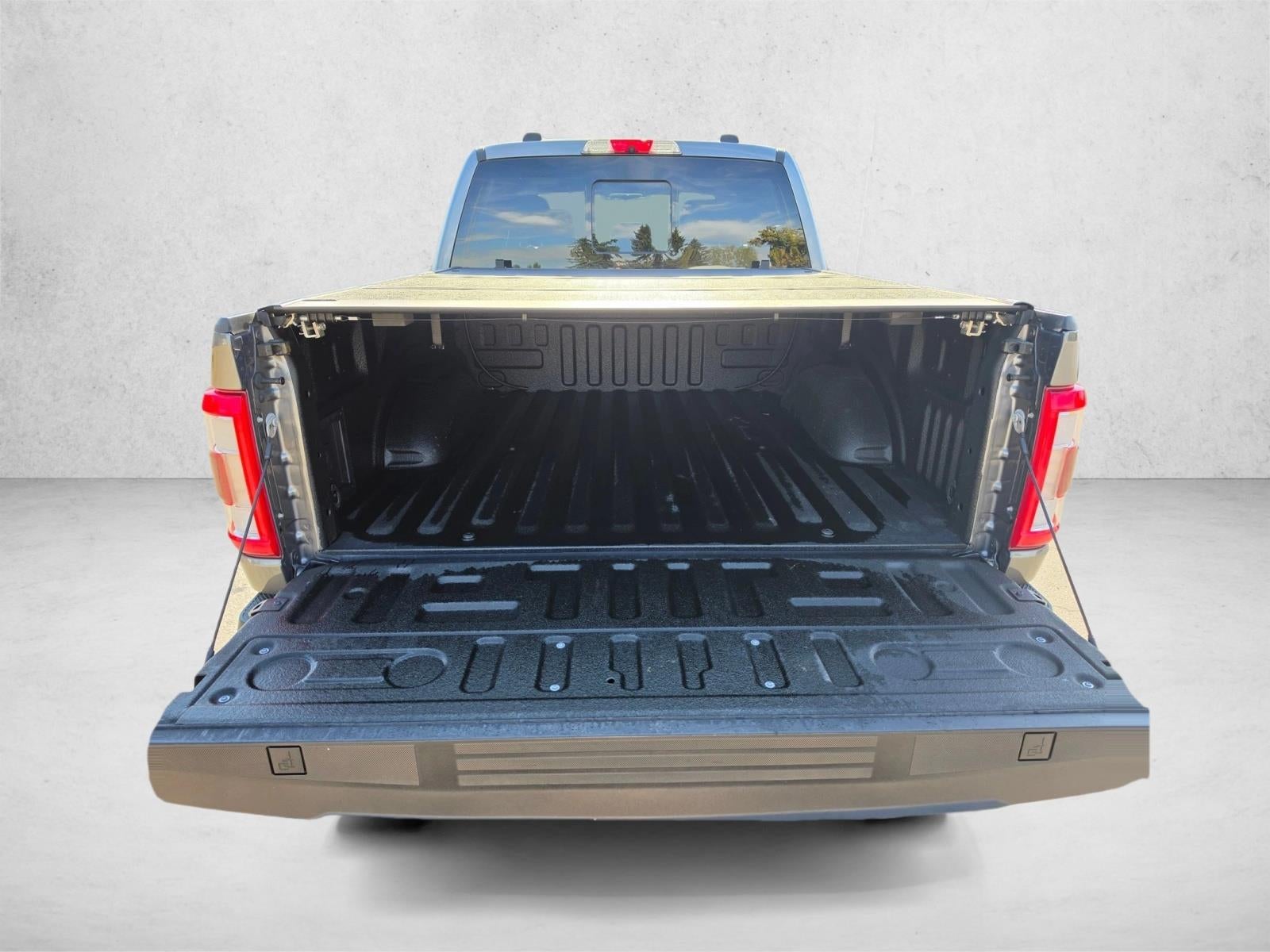 2022 Ford F-150 LARIAT 4WD SuperCrew 5.5' Box
