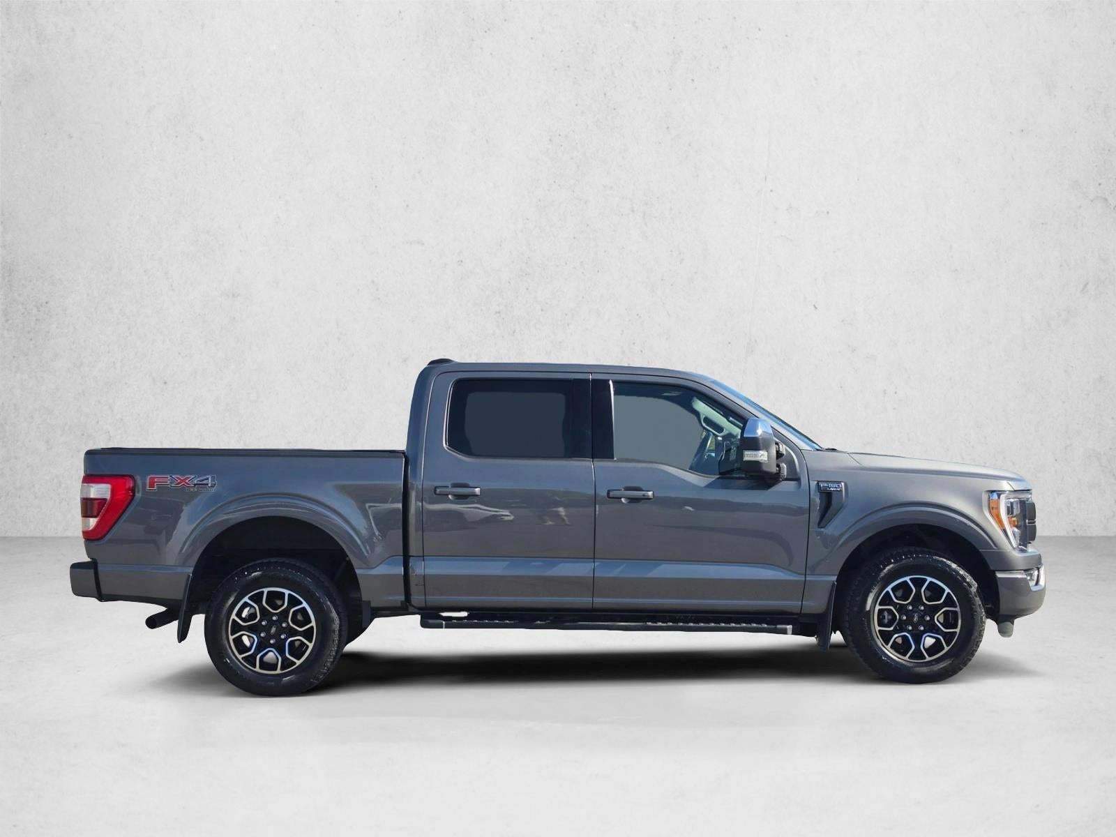 2022 Ford F-150 LARIAT 4WD SuperCrew 5.5' Box