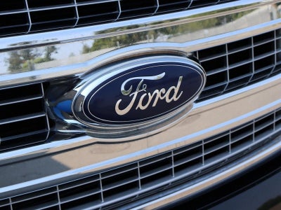 2013 Ford F-150 4WD SuperCrew 5-1/2 Ft Box XLT
