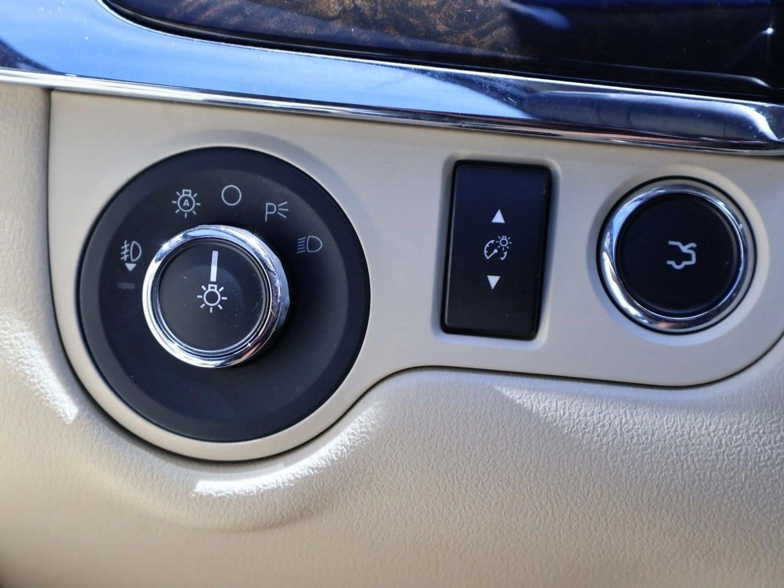 2013 Lincoln MKS 4dr Sdn 3.7L FWD