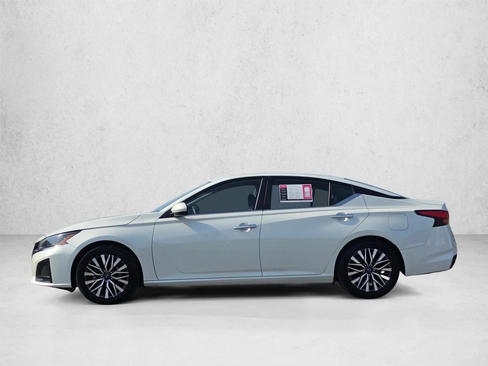 2023 Nissan Altima 2.5 SV Sedan