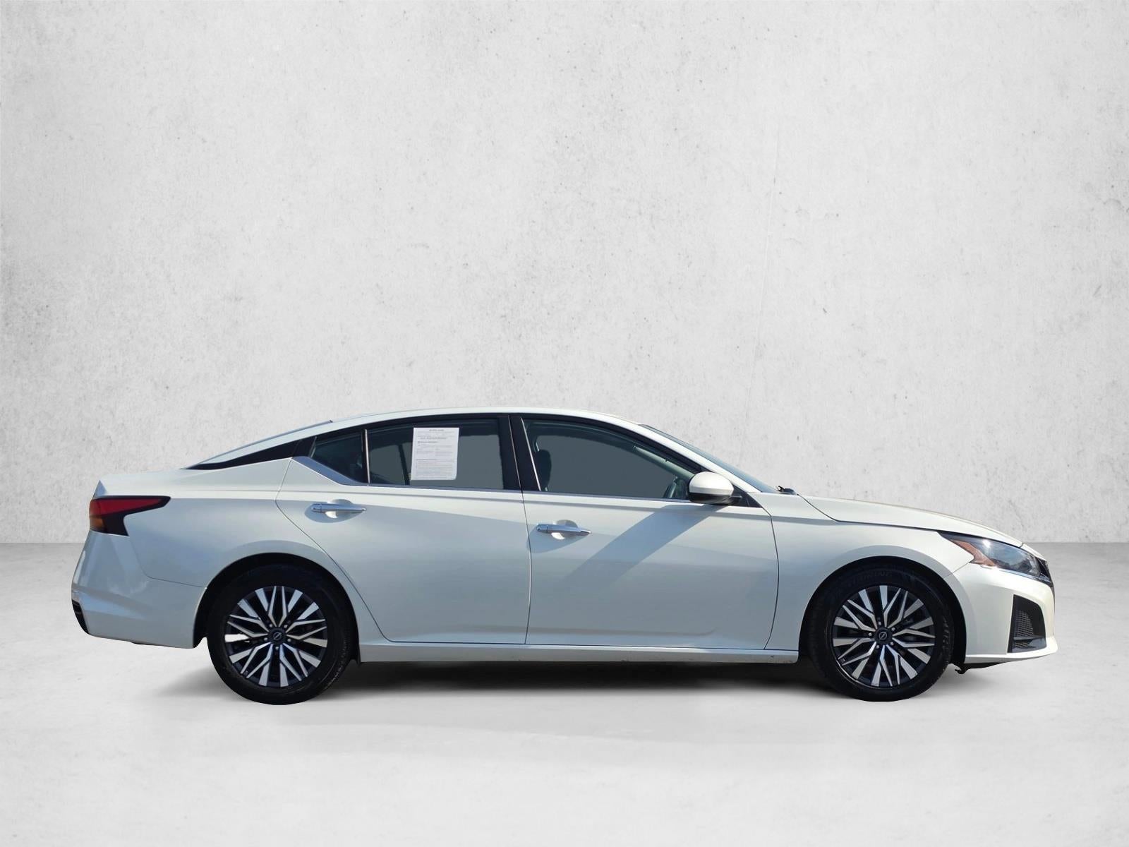2023 Nissan Altima 2.5 SV Sedan