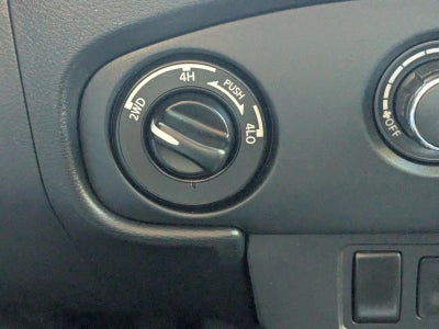 2022 Nissan Frontier Crew Cab 4x4 SV Auto