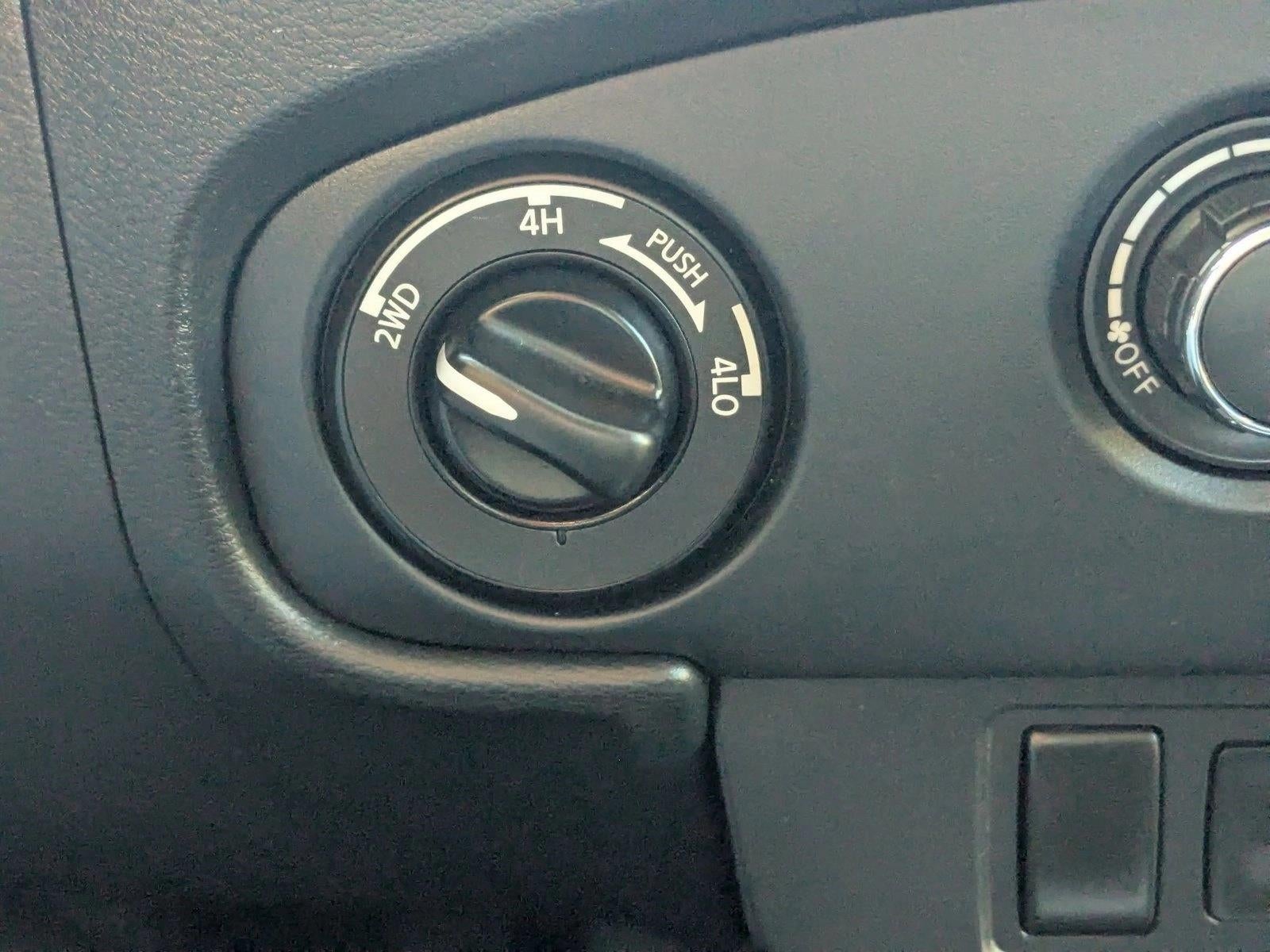 2022 Nissan Frontier Crew Cab 4x4 SV Auto