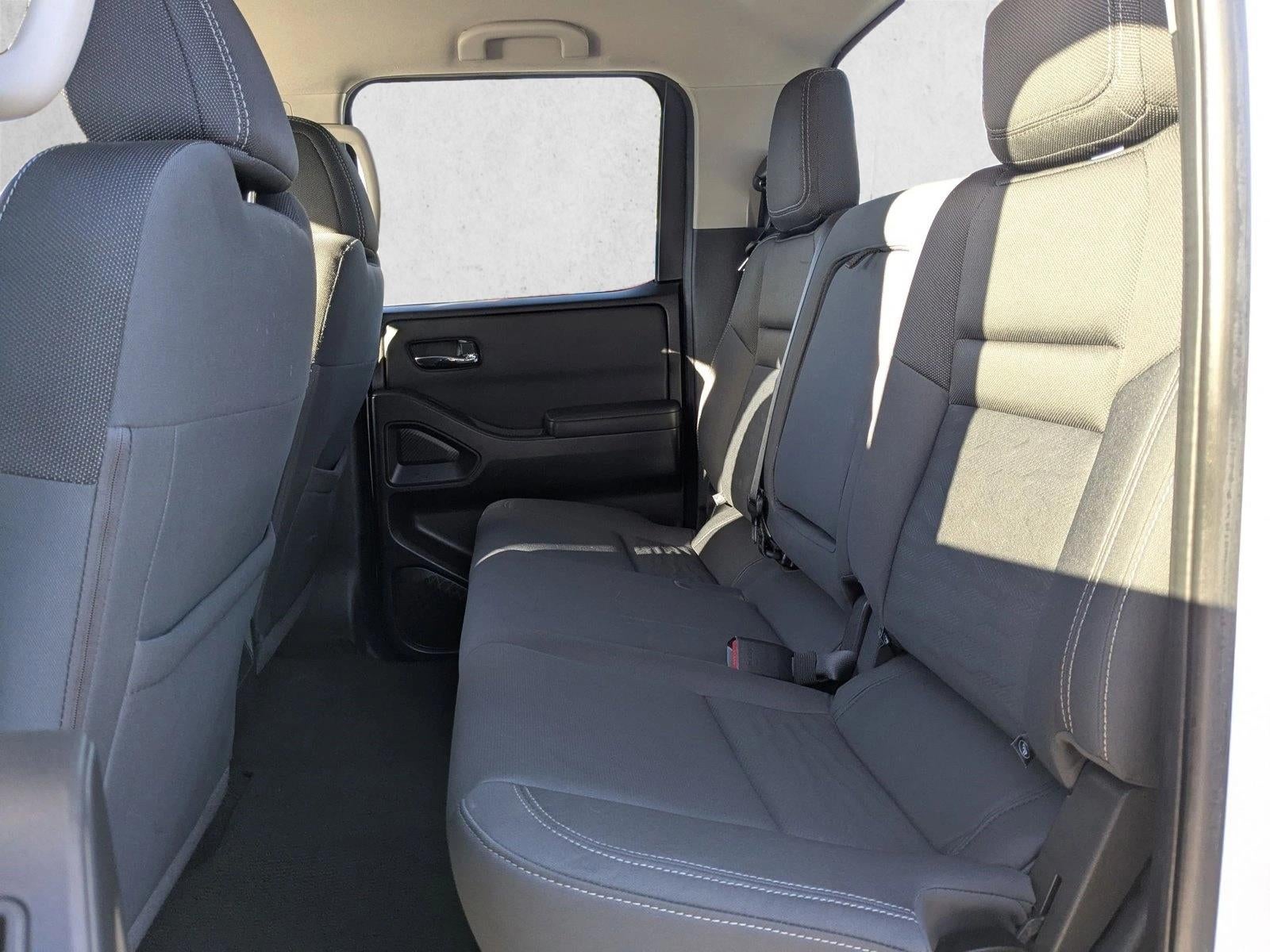 2022 Nissan Frontier Crew Cab 4x4 SV Auto