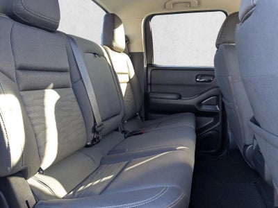 2022 Nissan Frontier Crew Cab 4x4 SV Auto