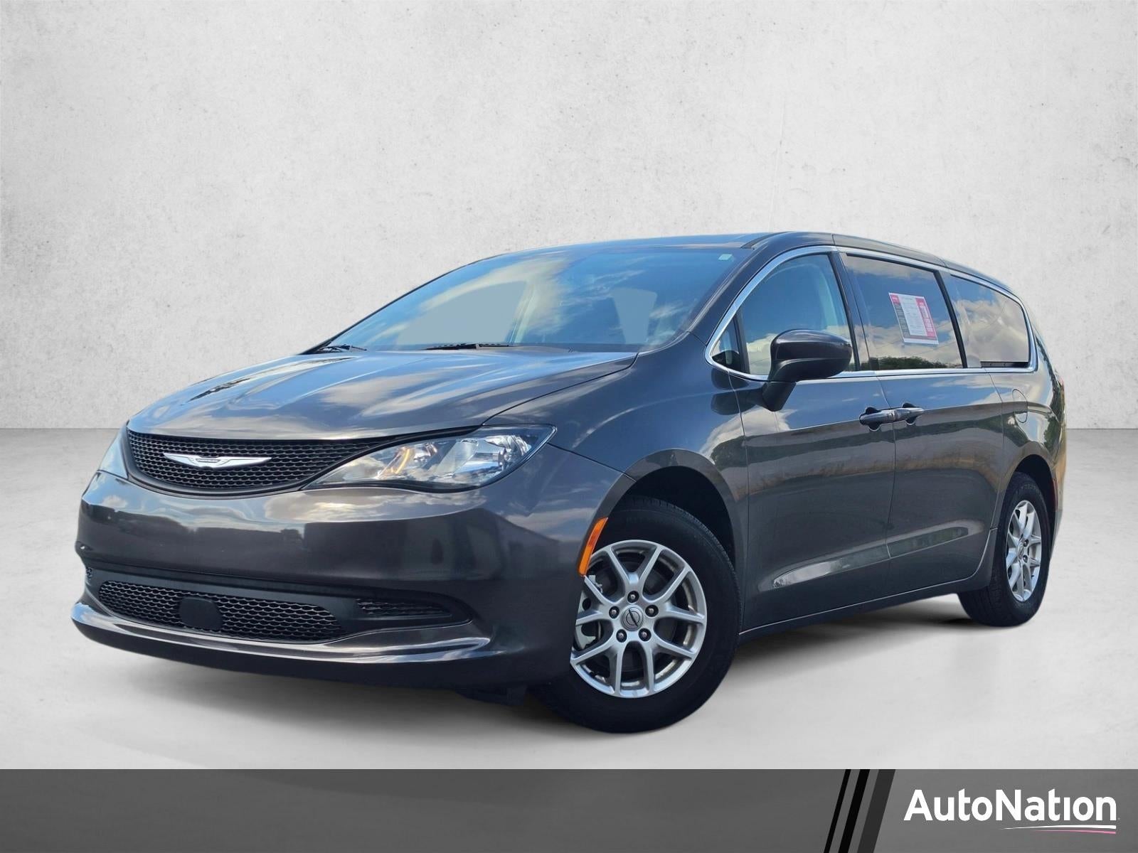 2022 Chrysler Voyager LX FWD