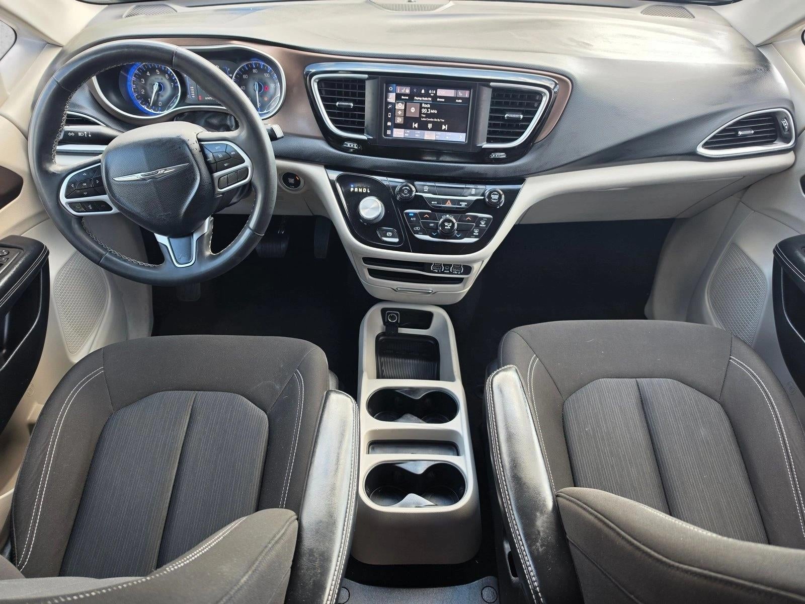 2022 Chrysler Voyager LX FWD