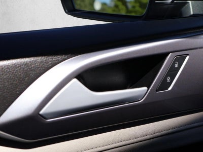 2025 Volkswagen Taos SEL 4MOTION