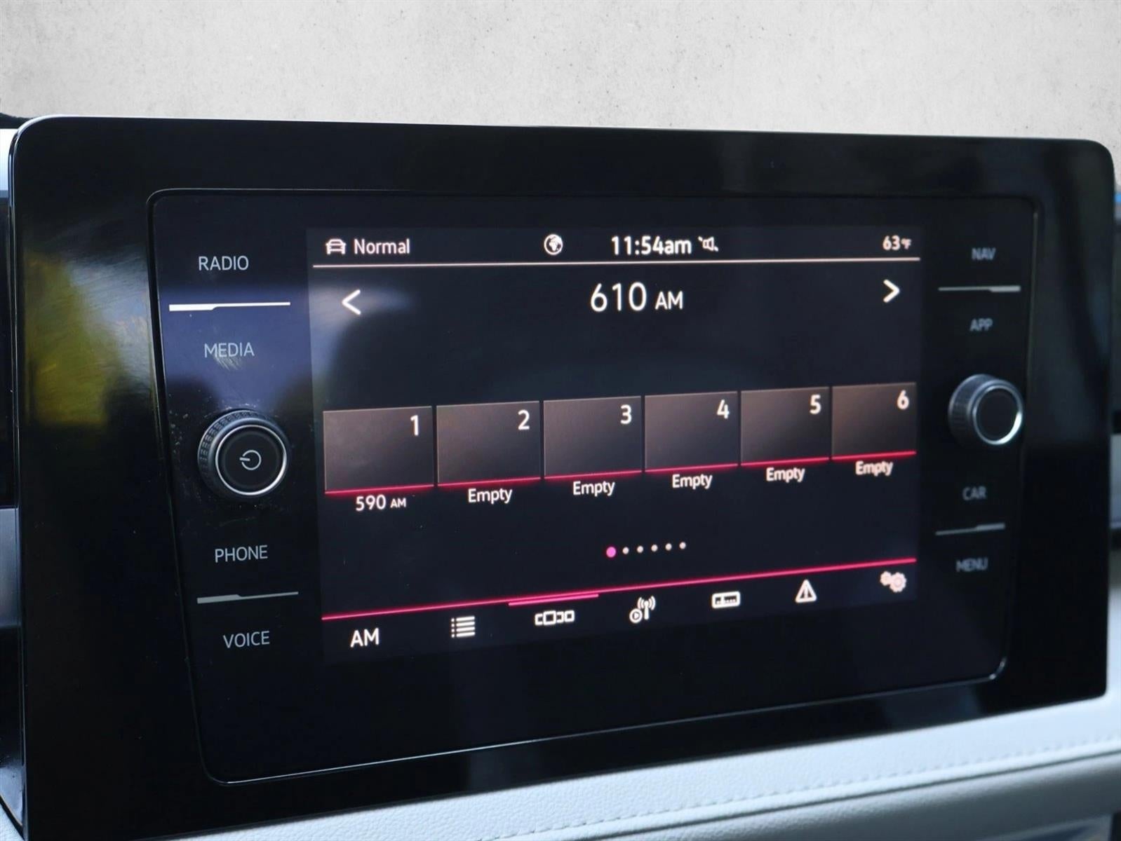 2025 Volkswagen Taos SEL 4MOTION