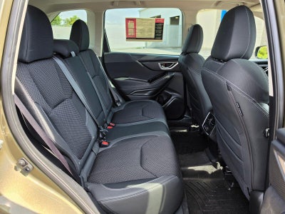 2023 Subaru Forester Premium CVT