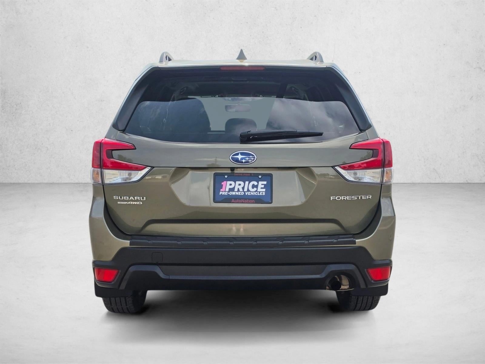2023 Subaru Forester Premium CVT