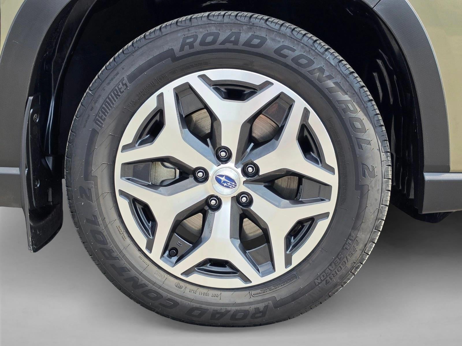 2023 Subaru Forester Premium CVT