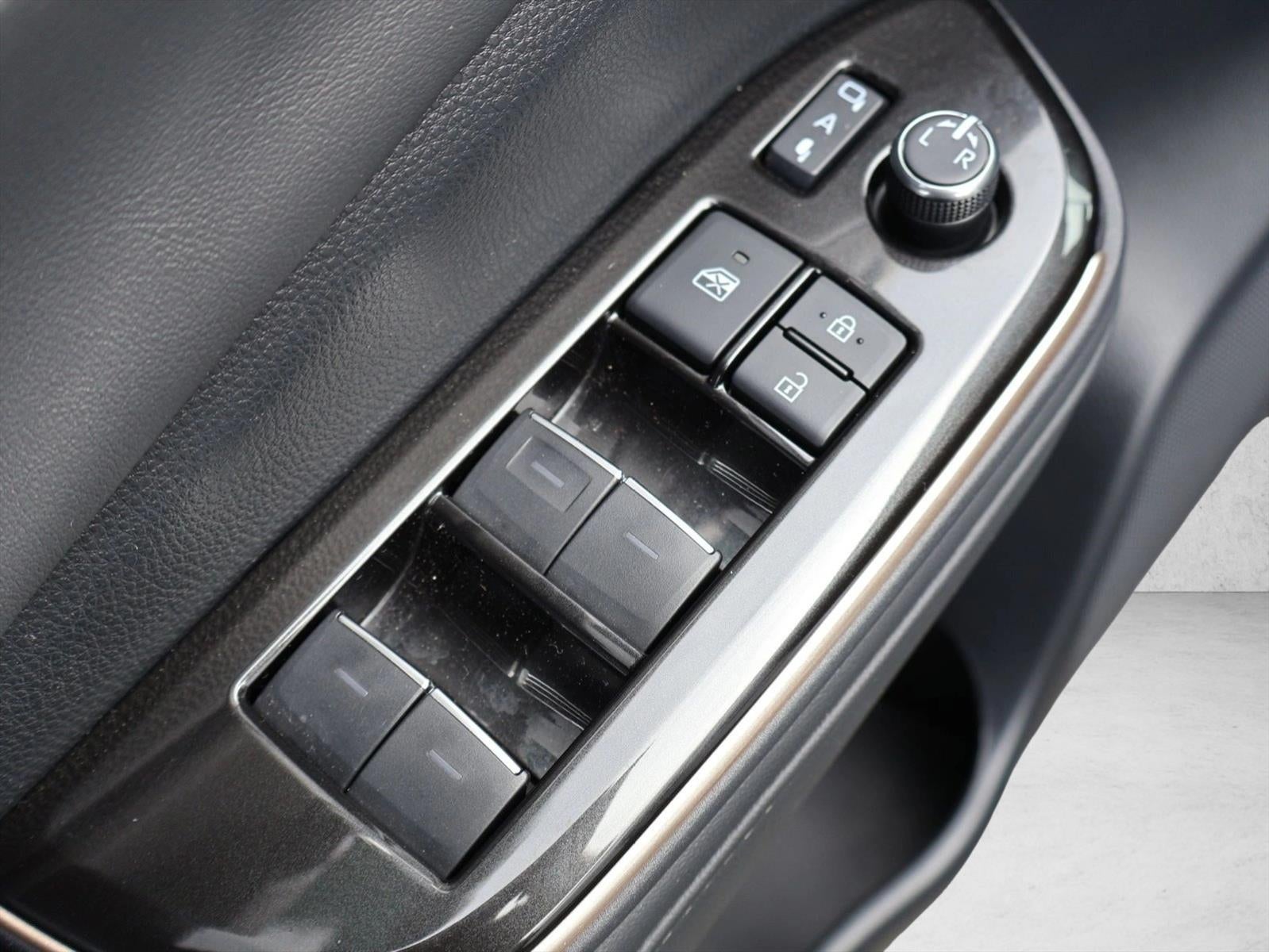 2024 Toyota Crown XLE AWD (Natl)