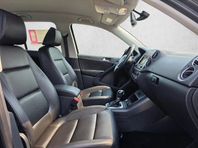 2016 Volkswagen Tiguan 4MOTION 4dr Auto S