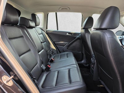 2016 Volkswagen Tiguan 4MOTION 4dr Auto S