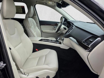 2019 Volvo XC90 T6 AWD Momentum