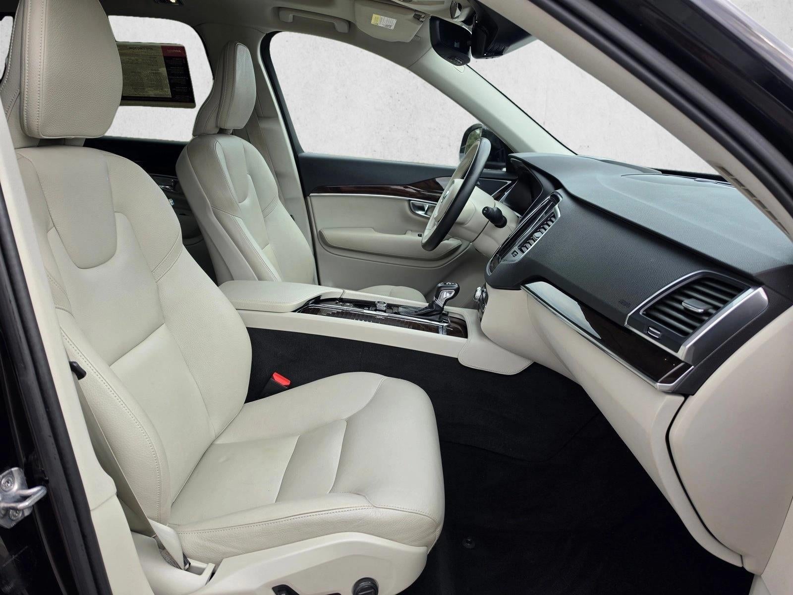 2019 Volvo XC90 T6 AWD Momentum