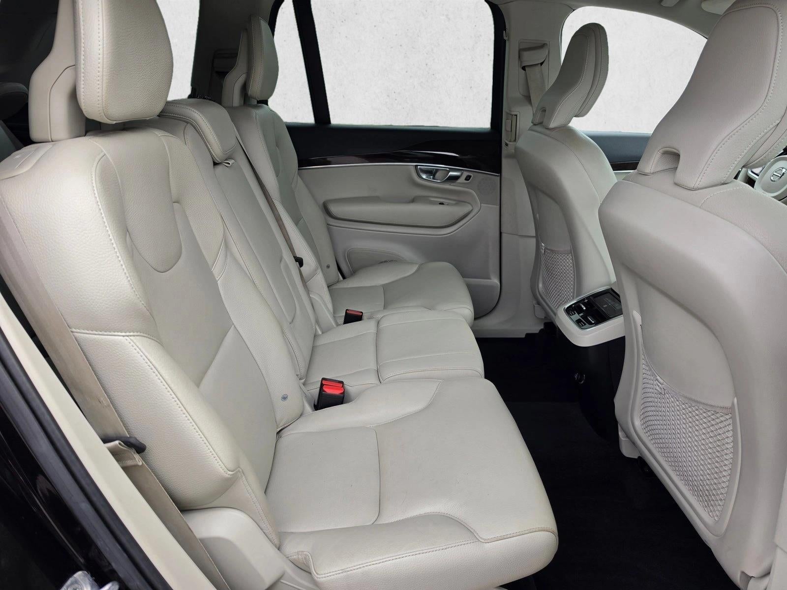 2019 Volvo XC90 T6 AWD Momentum