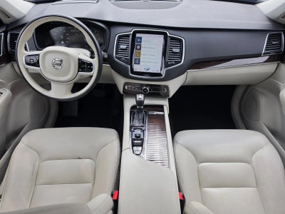 2019 Volvo XC90 T6 AWD Momentum