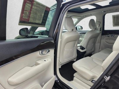 2019 Volvo XC90 T6 AWD Momentum