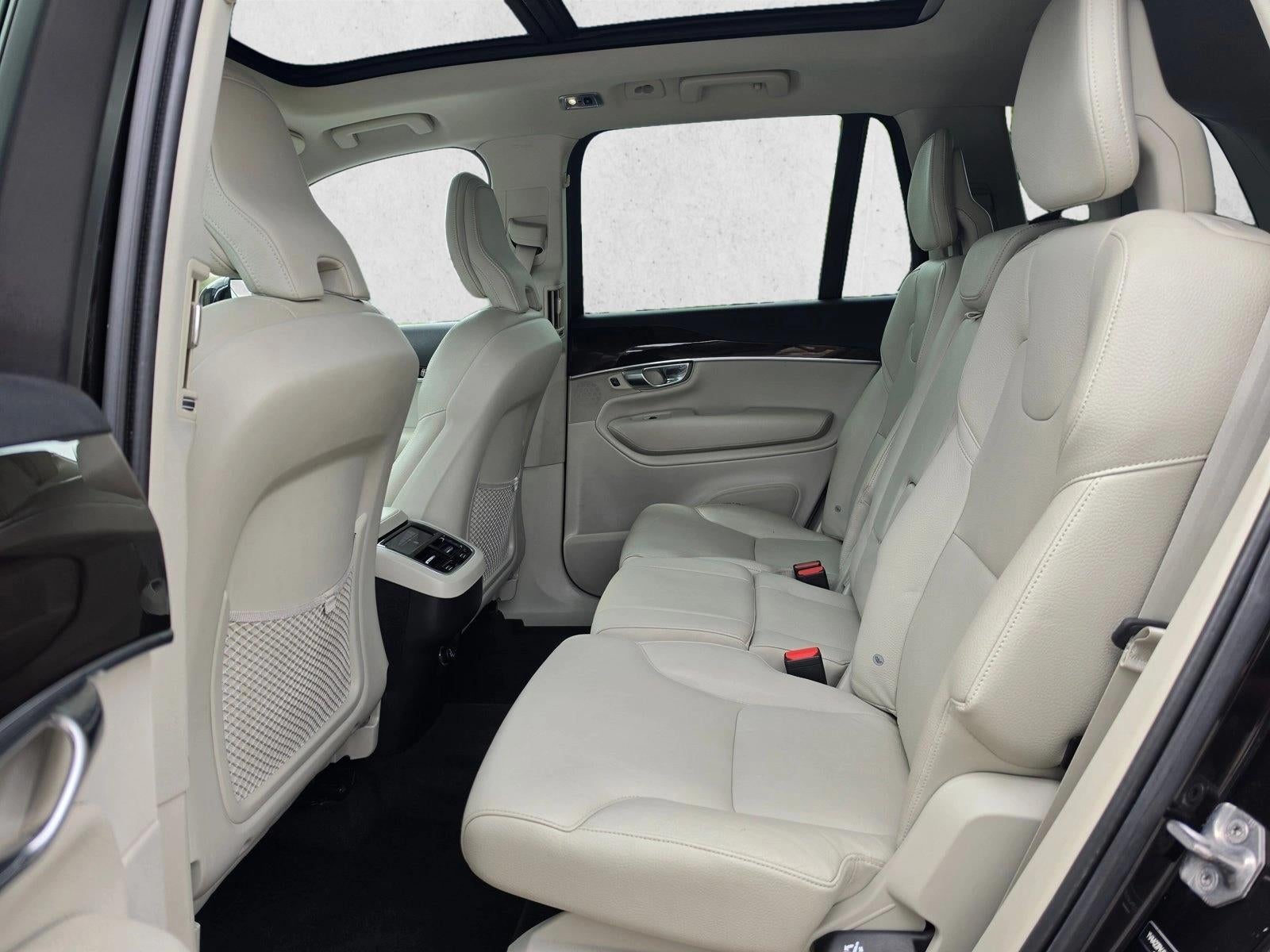 2019 Volvo XC90 T6 AWD Momentum