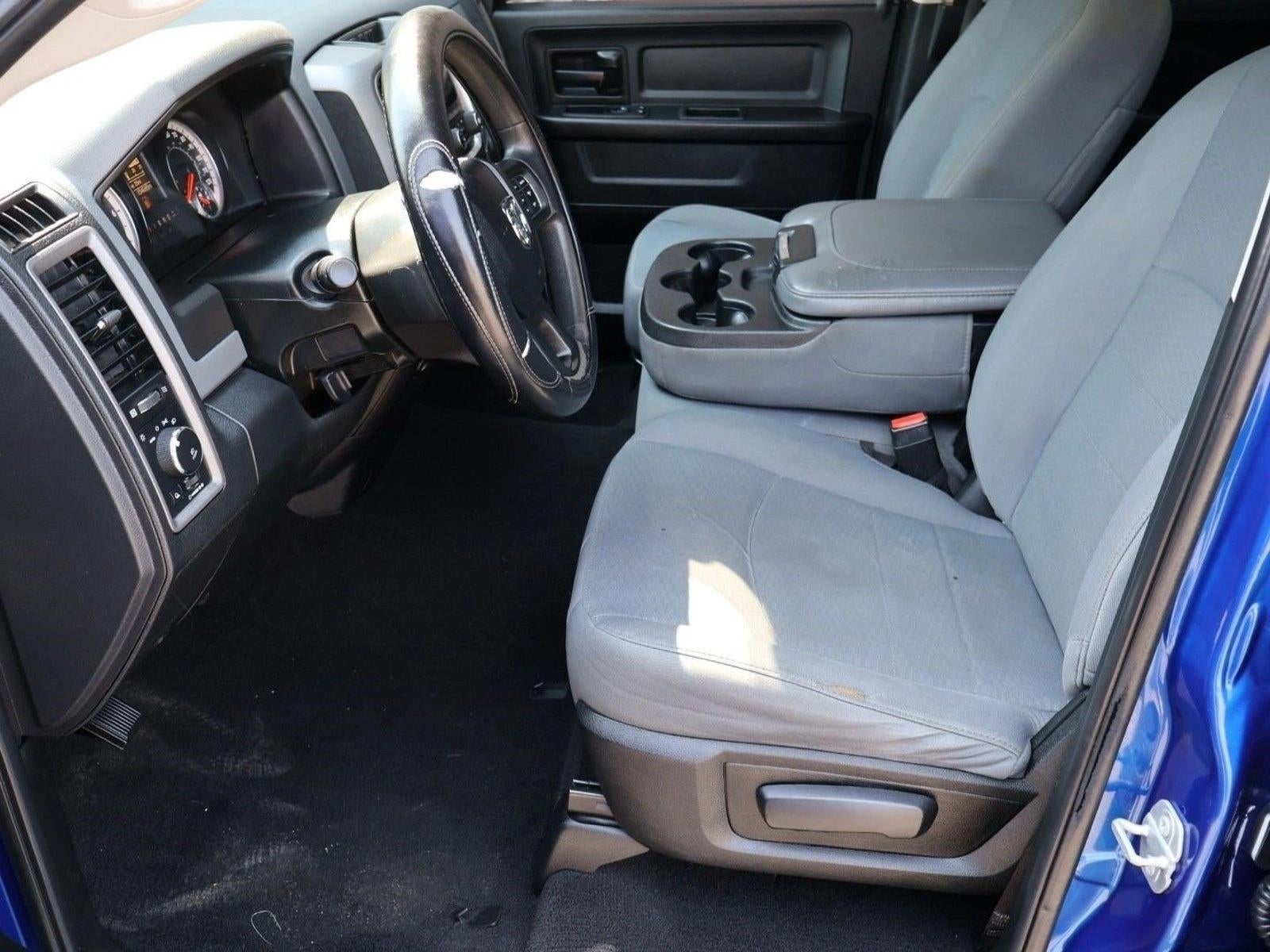 2018 RAM 1500 Express 4x4 Quad Cab 6'4" Box