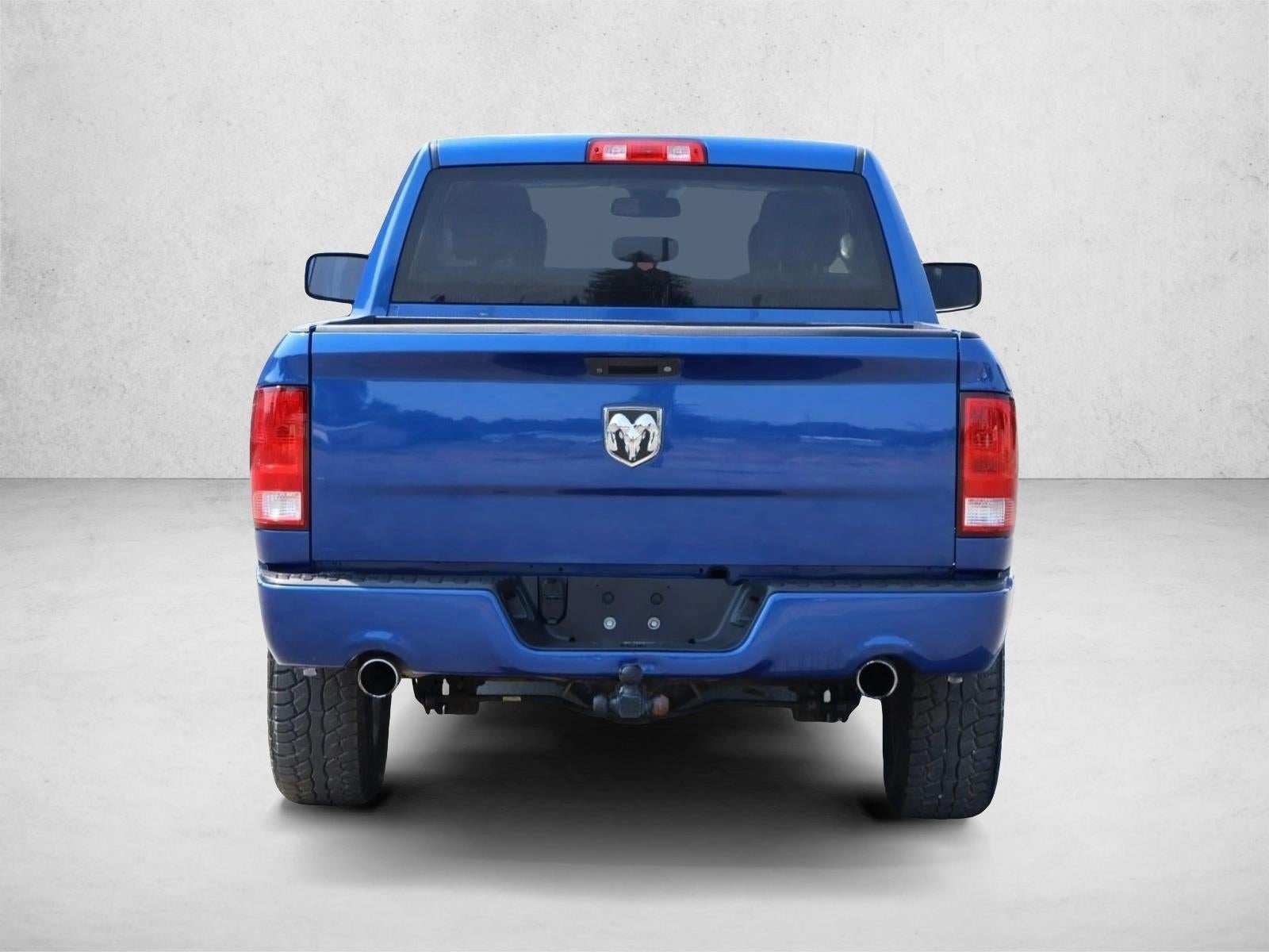 2018 RAM 1500 Express 4x4 Quad Cab 6'4" Box
