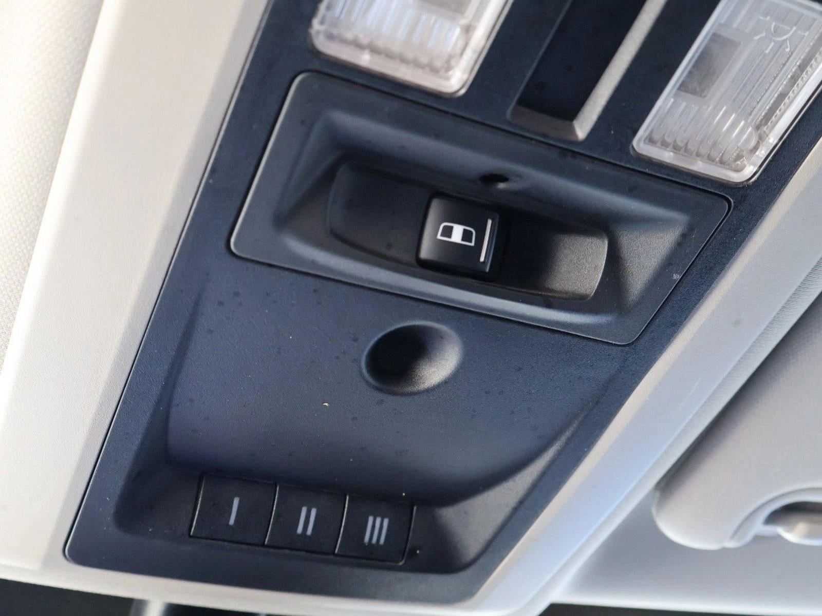2017 RAM 1500 Laramie 4x4 Crew Cab 5'7" Box