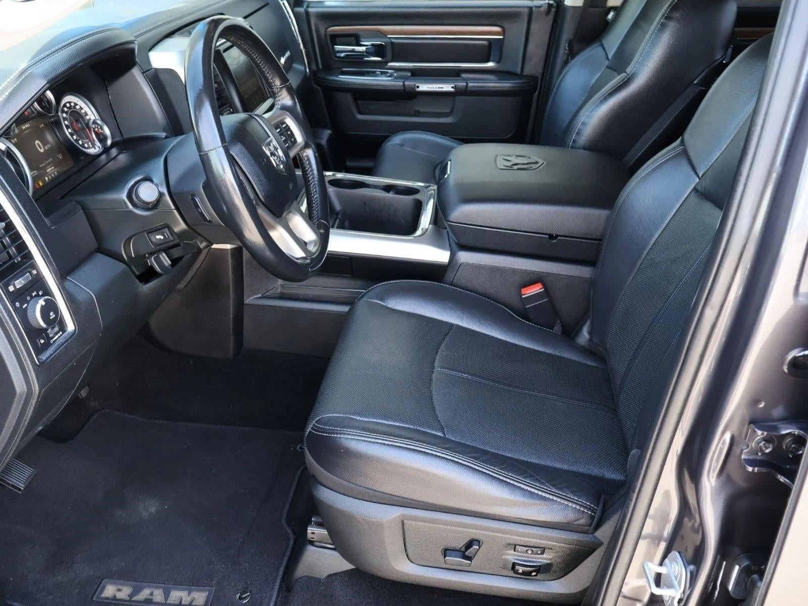 2017 RAM 1500 Laramie 4x4 Crew Cab 5'7" Box