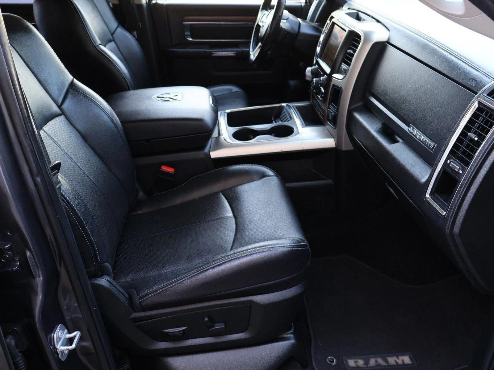 2017 RAM 1500 Laramie 4x4 Crew Cab 5'7" Box