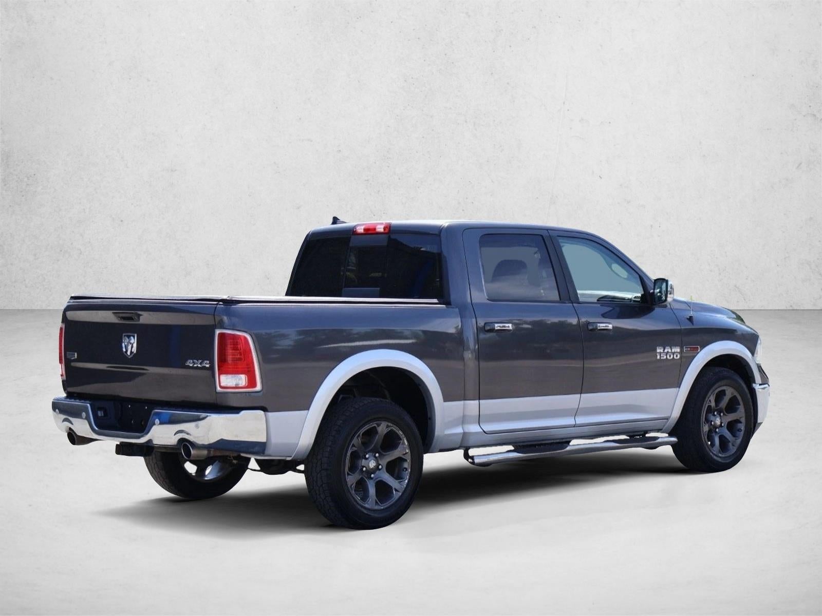 2017 RAM 1500 Laramie 4x4 Crew Cab 5'7" Box