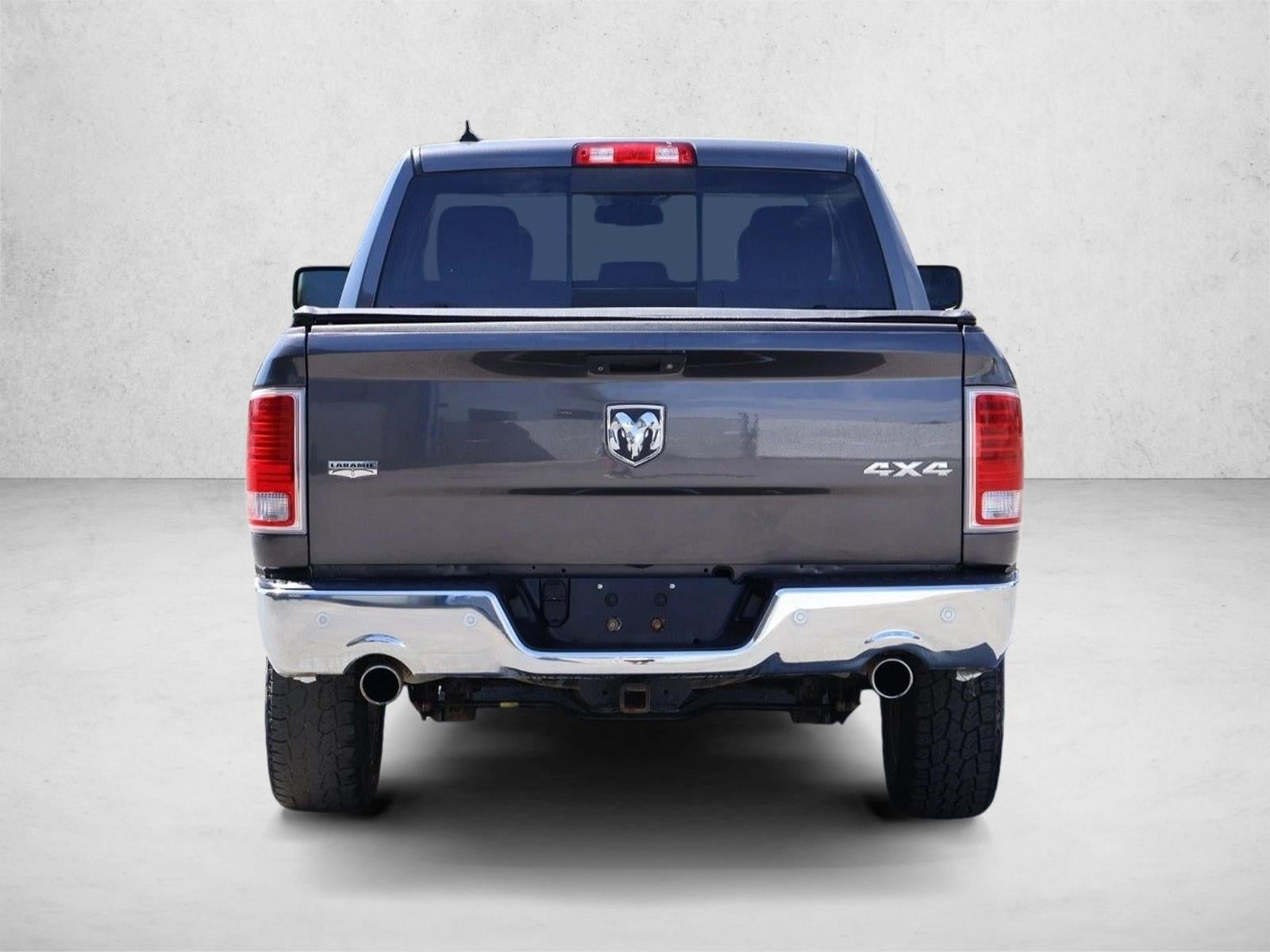 2017 RAM 1500 Laramie 4x4 Crew Cab 5'7" Box