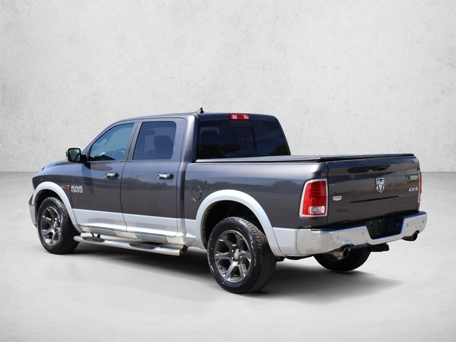 2017 RAM 1500 Laramie 4x4 Crew Cab 5'7" Box