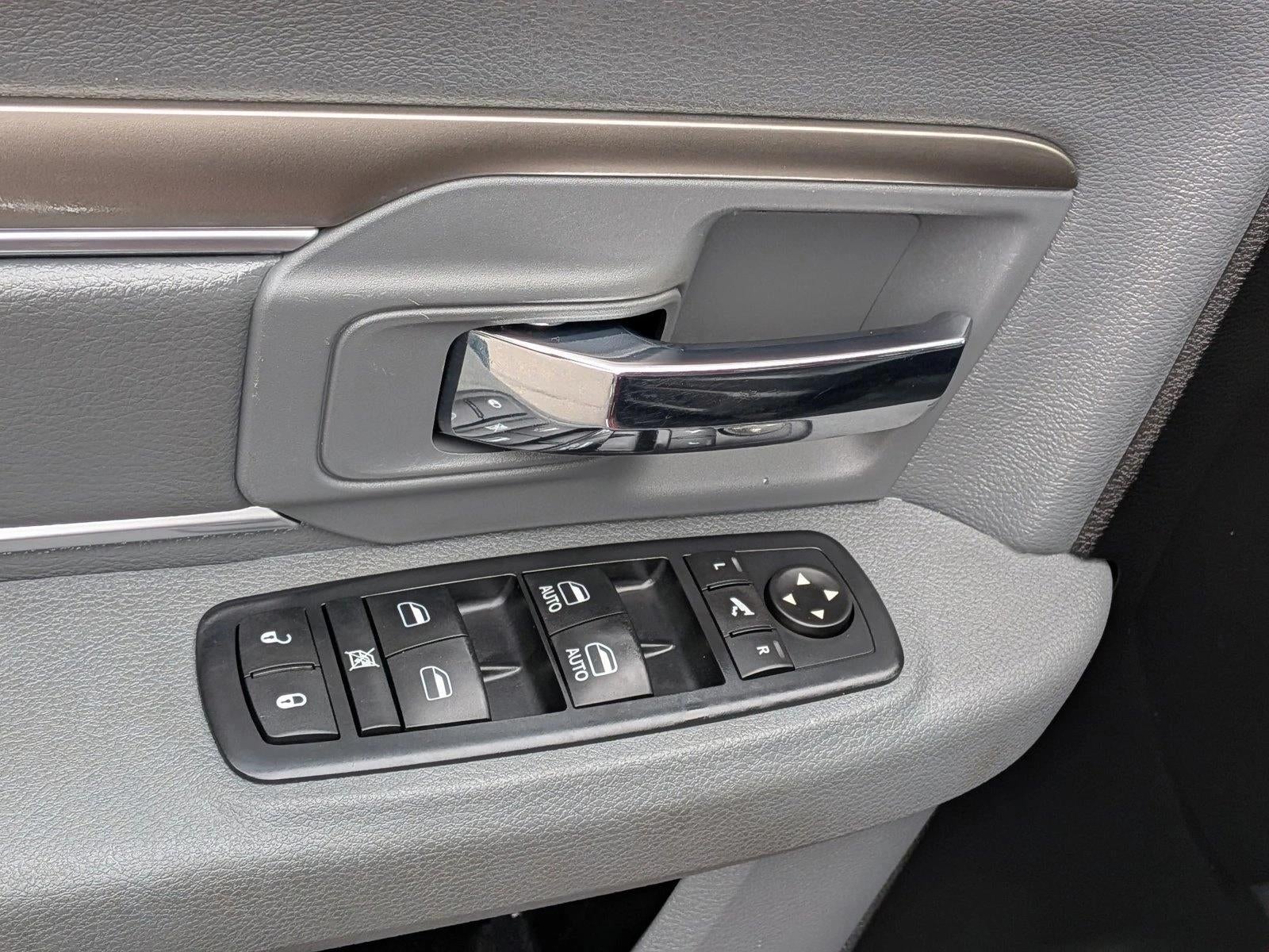 2017 RAM 1500 Big Horn 4x4 Crew Cab 6'4" Box