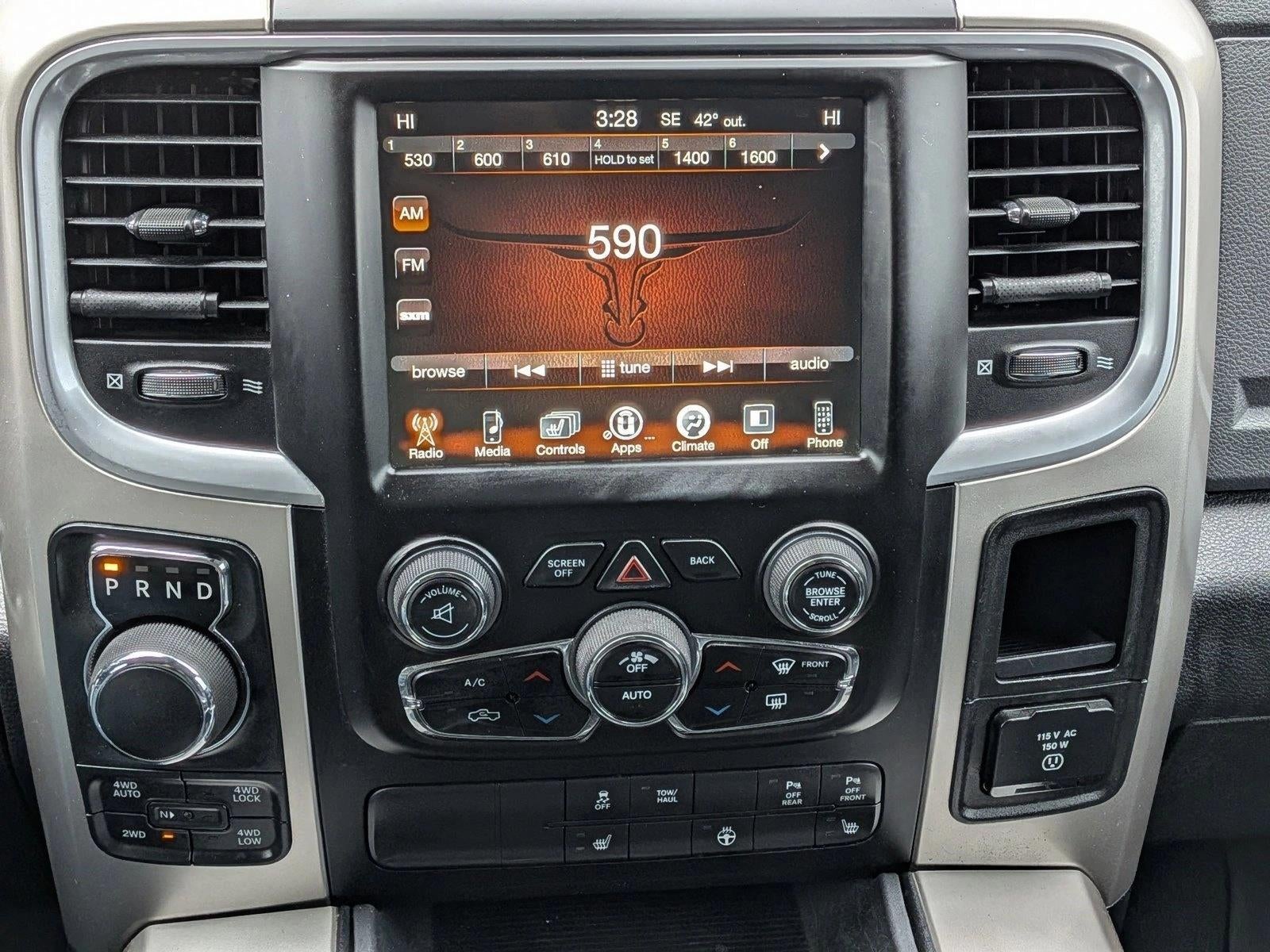 2017 RAM 1500 Big Horn 4x4 Crew Cab 6'4" Box