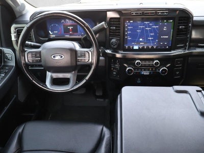 2023 Ford Super Duty F-350 DRW LARIAT 4WD Crew Cab 8' Box