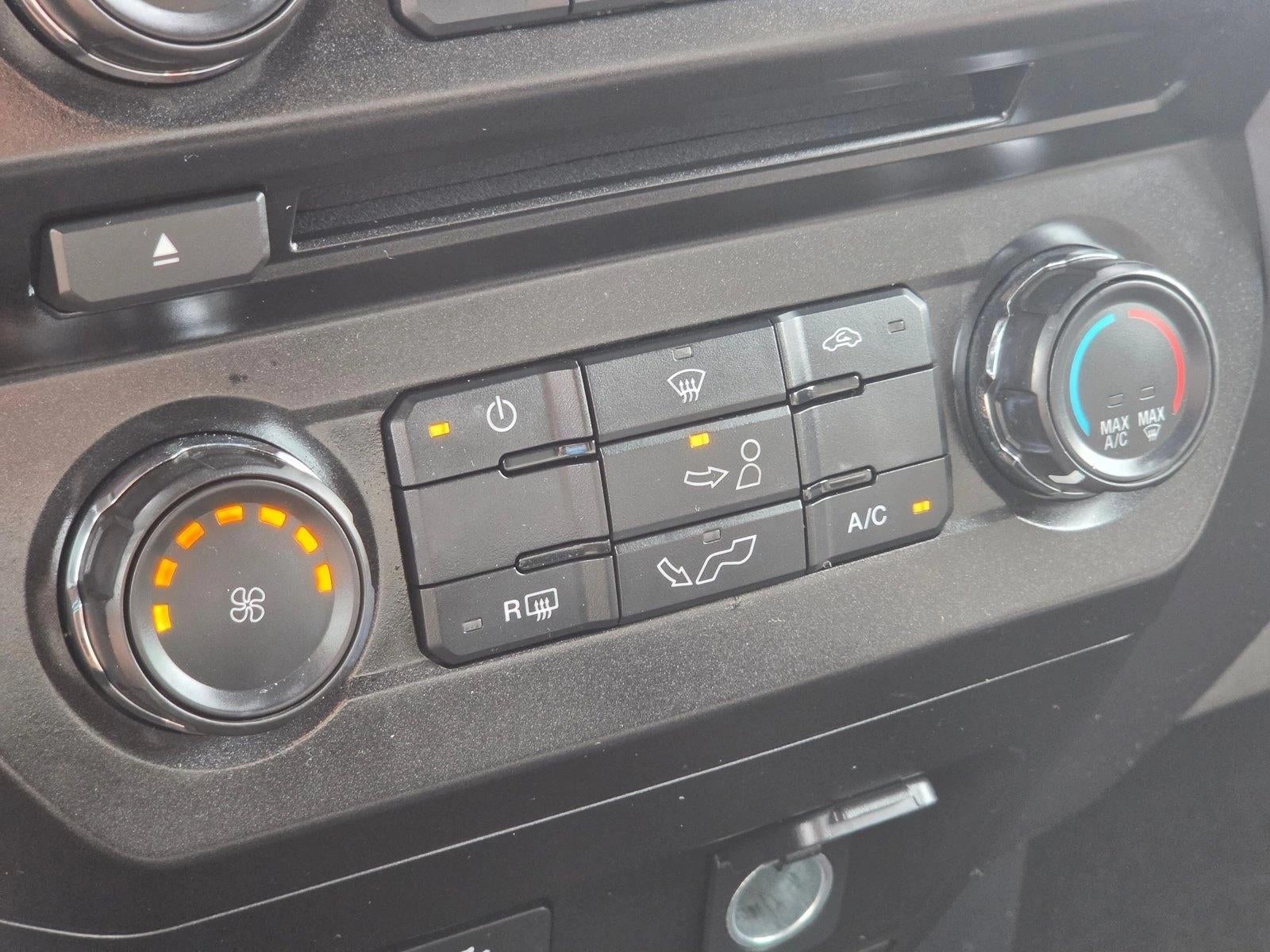 2015 Ford F-150 4WD SuperCrew 5-1/2 Ft Box XLT