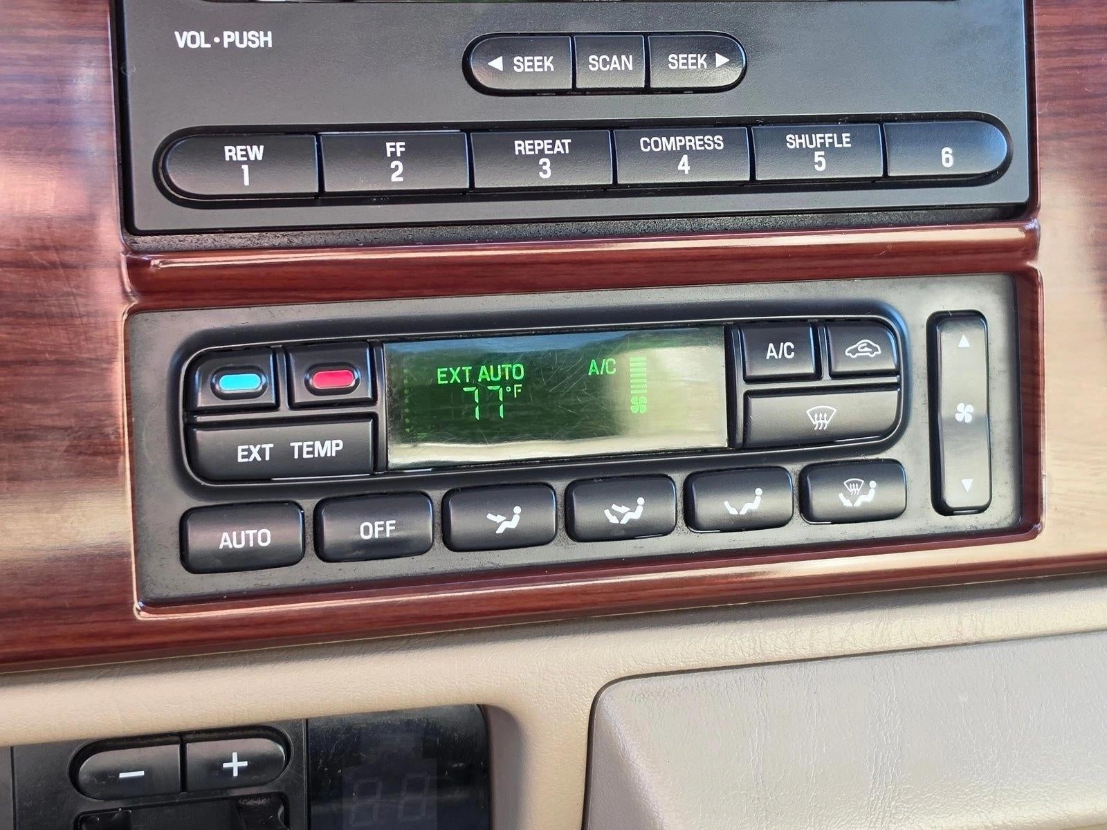 2005 Ford Super Duty F-350 SRW XL